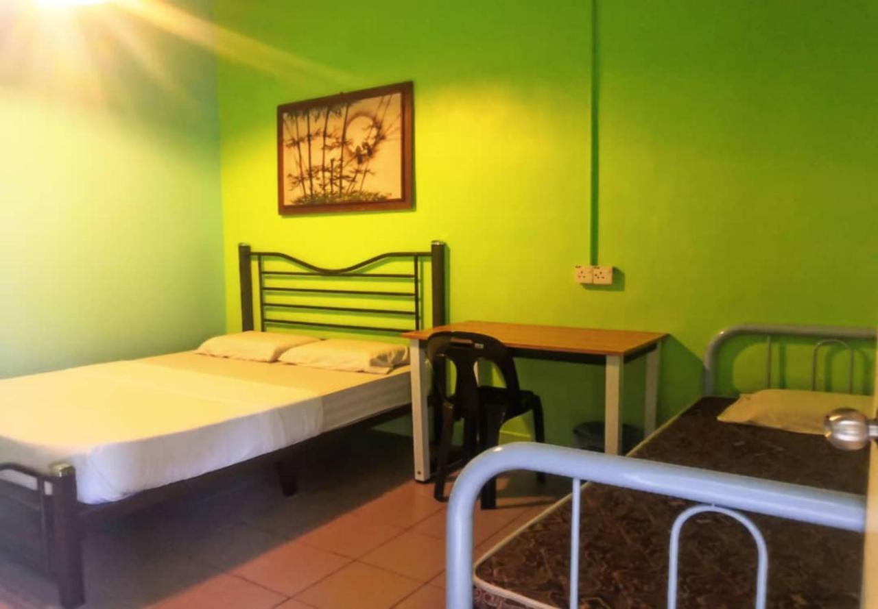 Akinabalu Youth Hostel Кота-Кинабалу Экстерьер фото