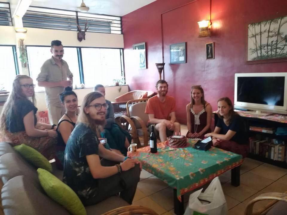 Akinabalu Youth Hostel Кота-Кинабалу Экстерьер фото