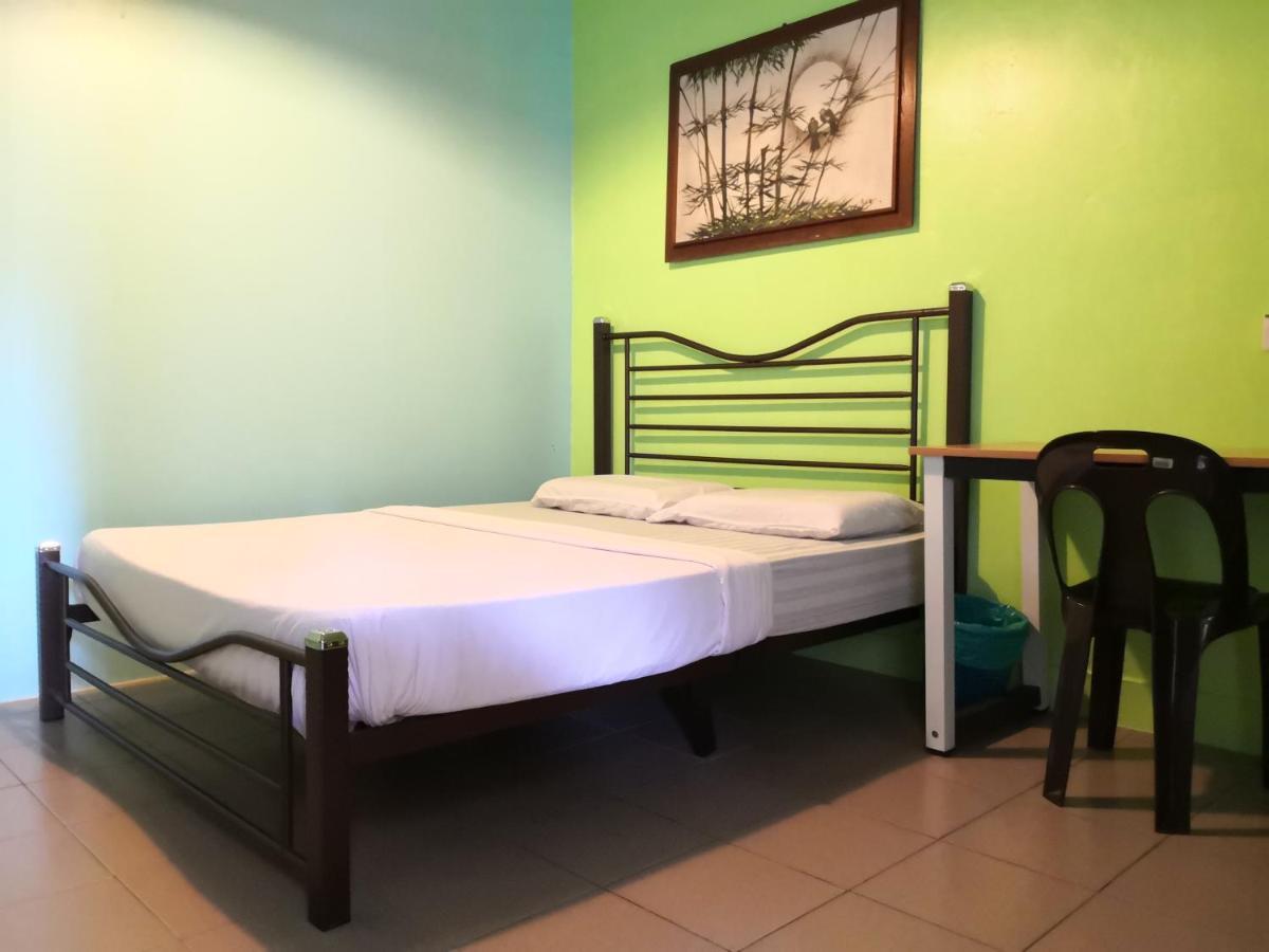 Akinabalu Youth Hostel Кота-Кинабалу Экстерьер фото