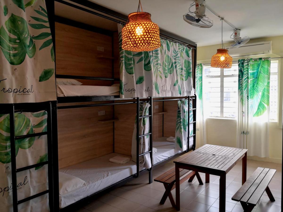 Akinabalu Youth Hostel Кота-Кинабалу Экстерьер фото