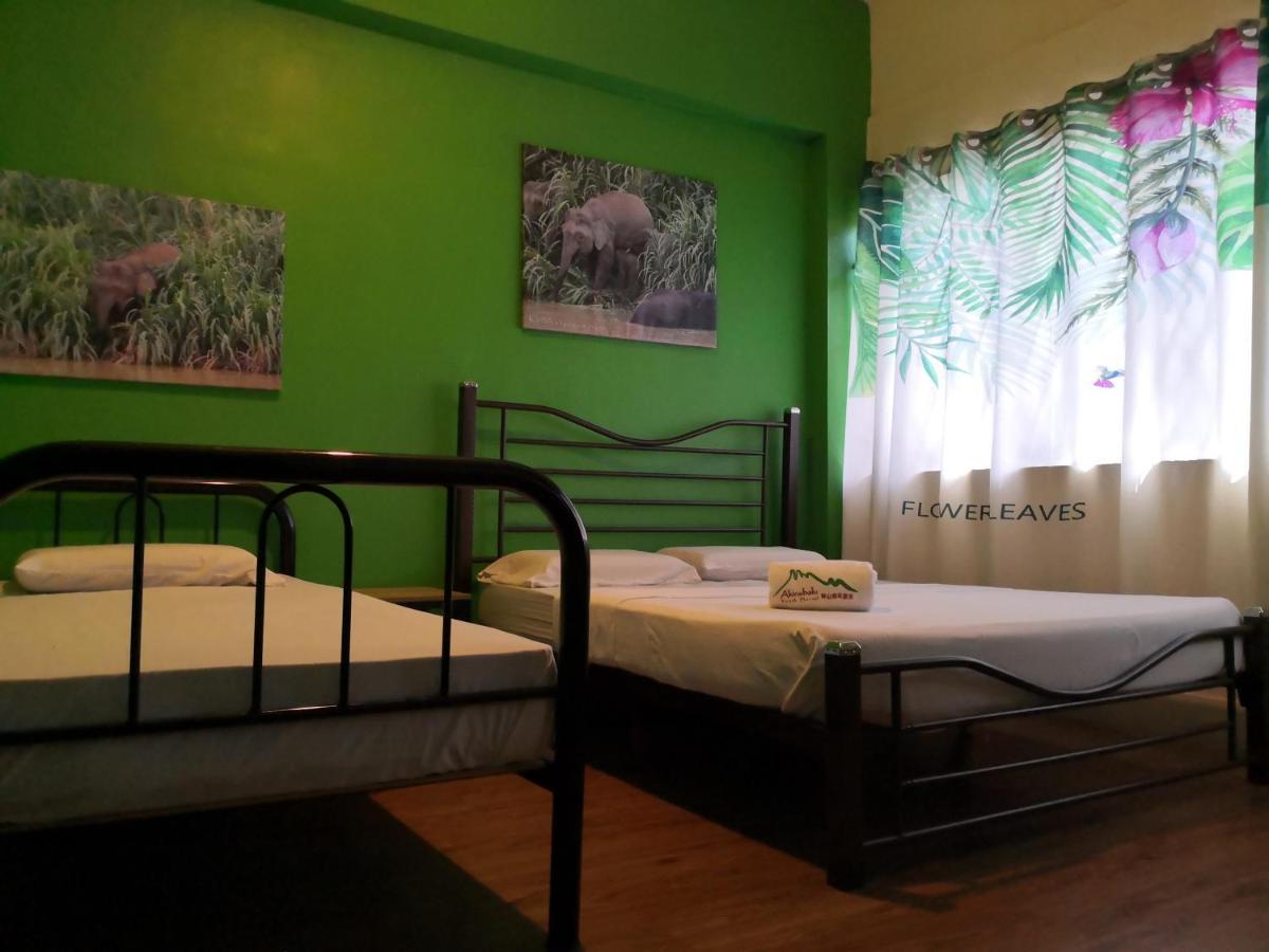 Akinabalu Youth Hostel Кота-Кинабалу Экстерьер фото